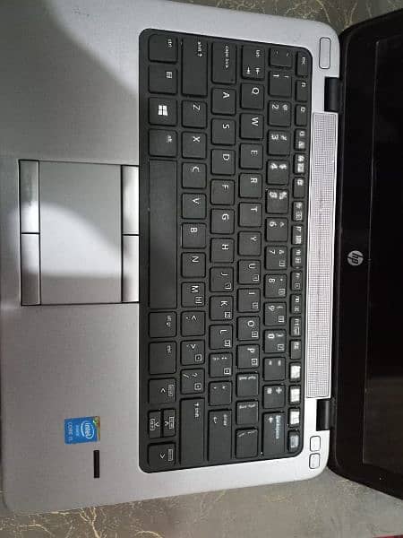 HP Elitebook 820 8/256(SSD) 4