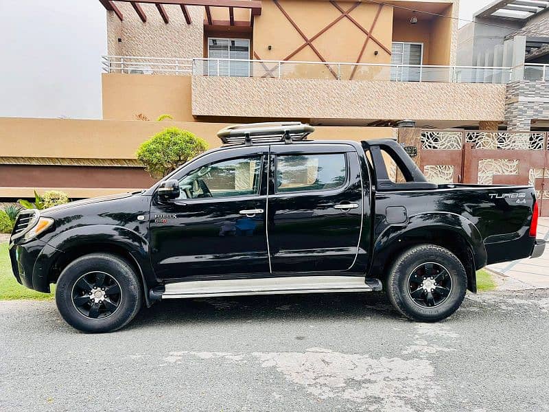 Toyota Hilux 2011 5