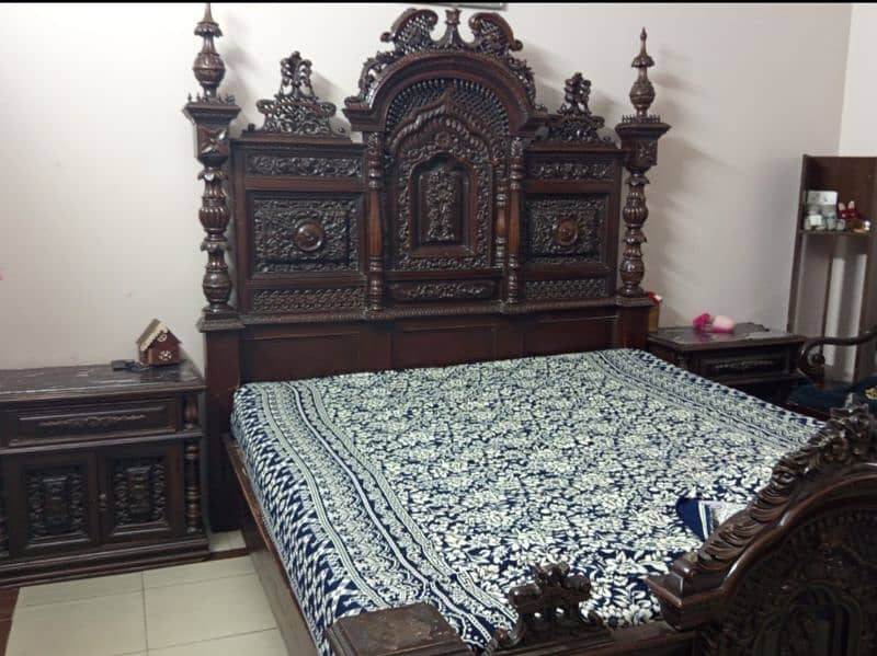 Chinyoti furniture bed set 5