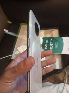 Infinix Note 7 used mobile with box