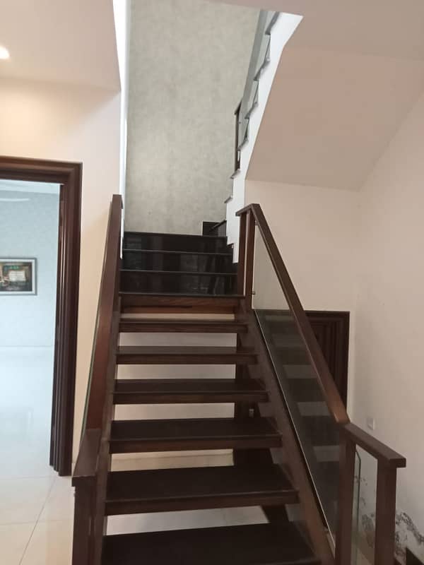 4 Beds 10 Marla House for Sale in Ex Air Avenue DHA Phase 8 Airport road Lahore. 3