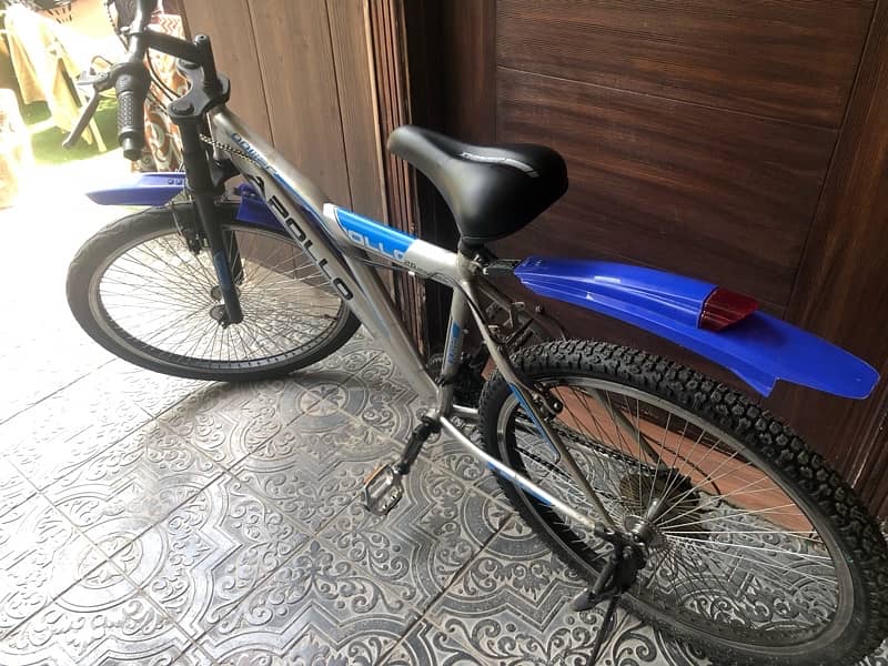 Apollo cycle in new condition , new tyres 3