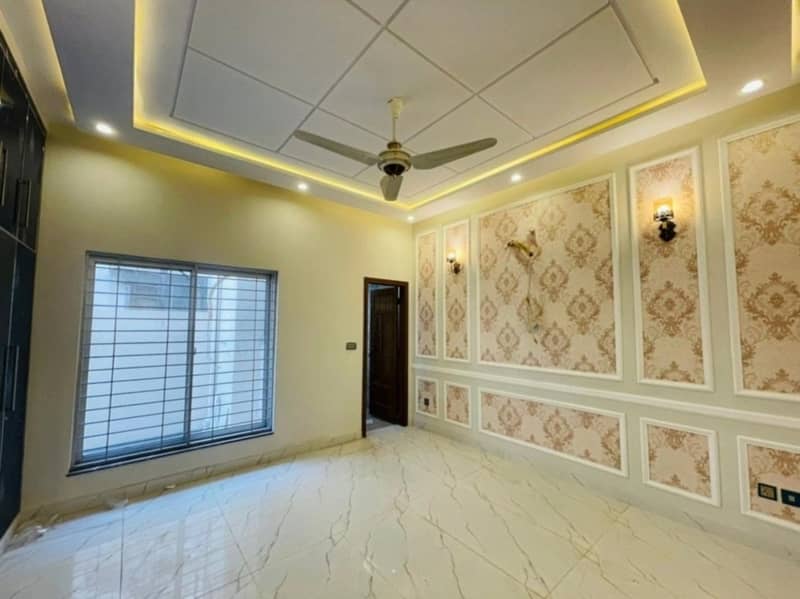 10 Marla Spanish House Available For Sale In Paragon City Lahore 2