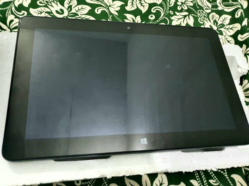 Dell venue 11 pro 7140 portable computer 4GB Ram 128GB SSD 4