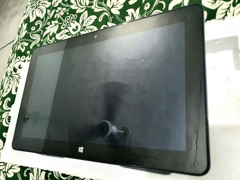 Dell venue 11 pro 7140 portable computer 4GB Ram 128GB SSD 6