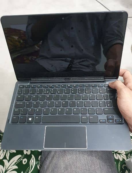 Dell venue 11 pro 7140 portable computer 4GB Ram 128GB SSD 8