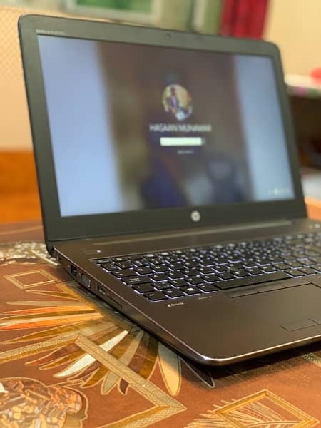 HP LAPTOP ZBook 3