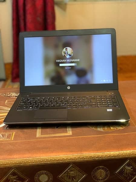 HP LAPTOP ZBook 5