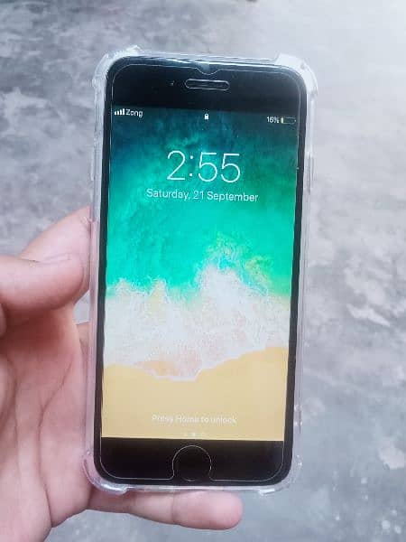 iPhone 6 factory unlock 1/2 month sum working 8