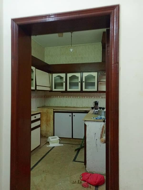 7 marla house for rent in johar town F blok near shadiwal chok for family 10