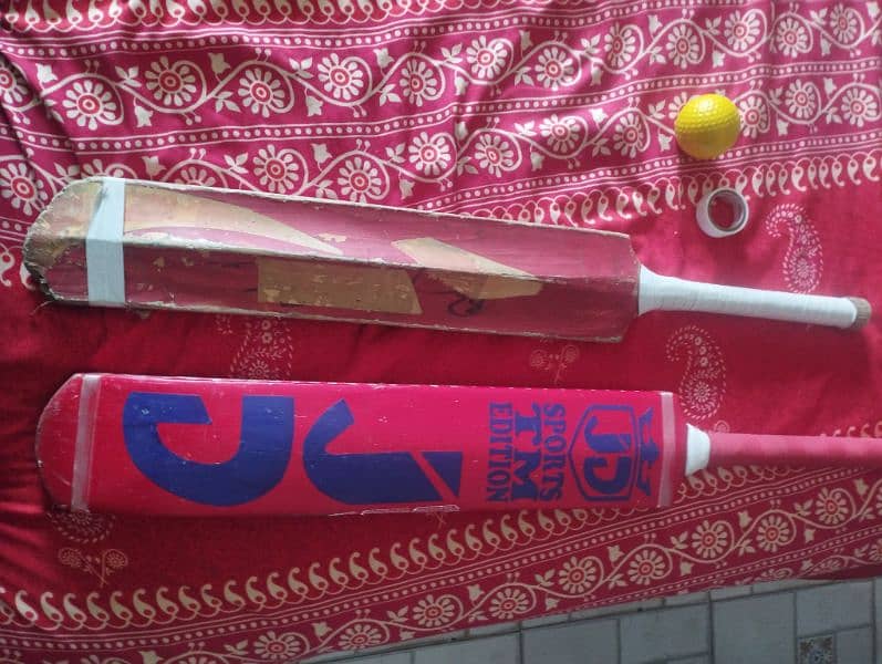 2 bat good condition 6