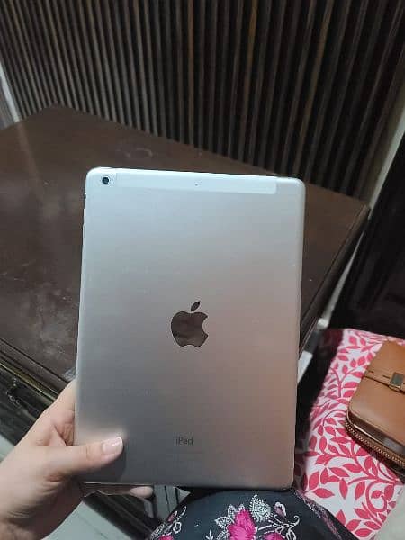 Apple iPad Air 64gb Sim supported 2