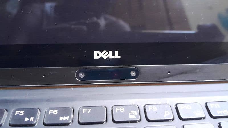 Dell XPS 13 9365 core i7 ( vPro ) 7 generation 3