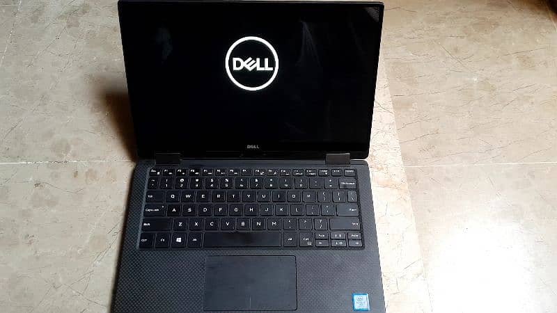 Dell XPS 13 9365 core i7 ( vPro ) 7 generation 4