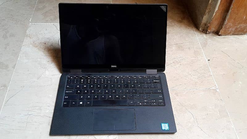 Dell XPS 13 9365 core i7 ( vPro ) 7 generation 11