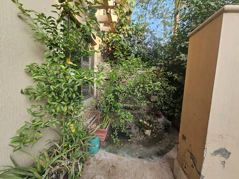 10 marla house sale in E block sabzazar 1