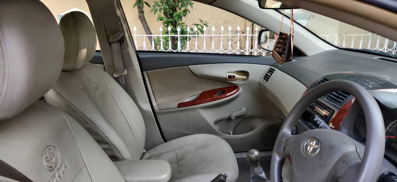 Toyota Corolla Xli VVTi 2010 Silver, Single User home car for sale 7