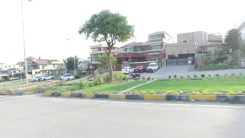 711 Sq Yard Commercial plot D-12 markaz !!! 0