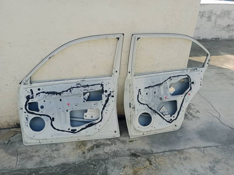 Axio 2018 Driver Side Door for Sale 2