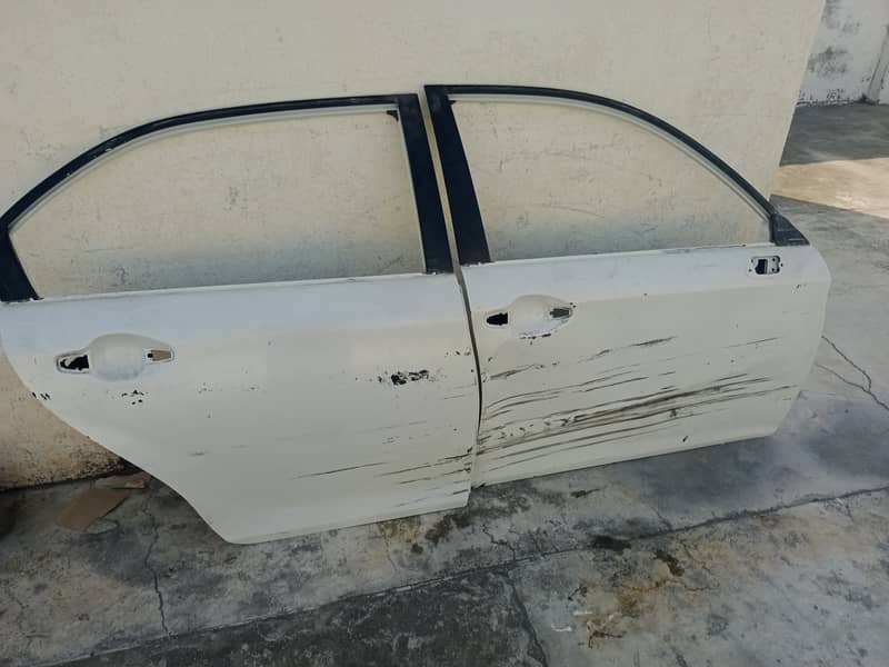 Axio 2018 Driver Side Door for Sale 5