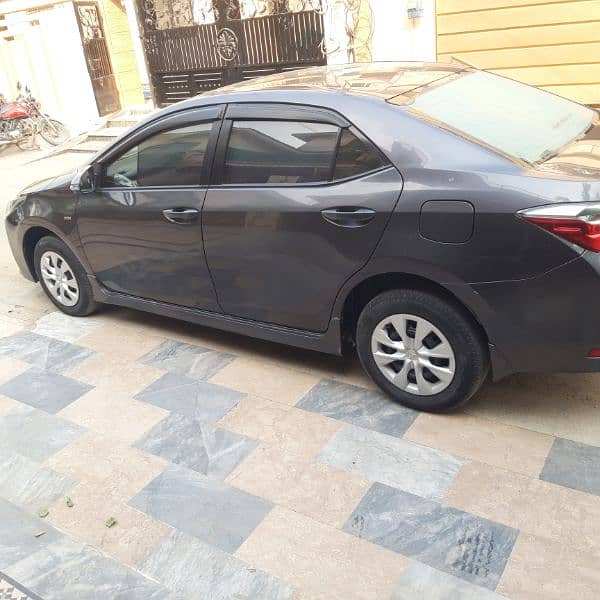 Automatic Toyota Corolla gli 1.3 2018 model 2