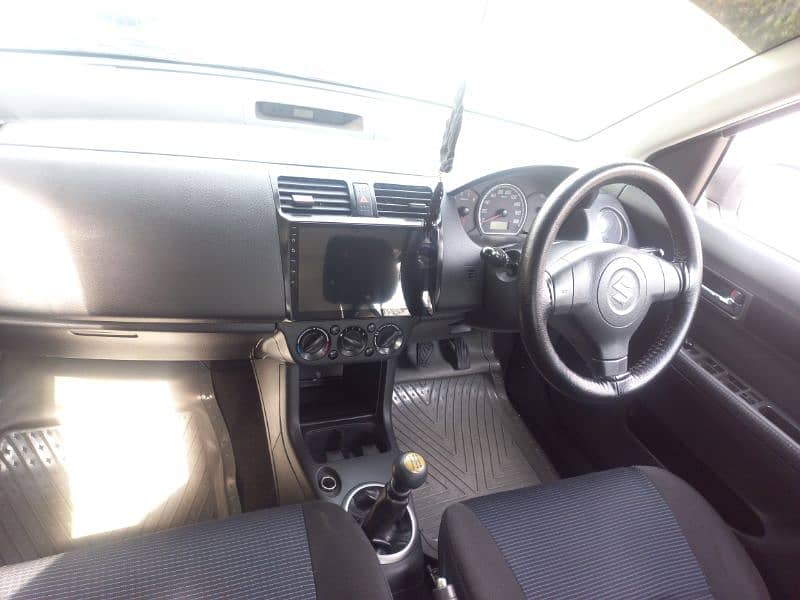 Suzuki Swift 2011 4