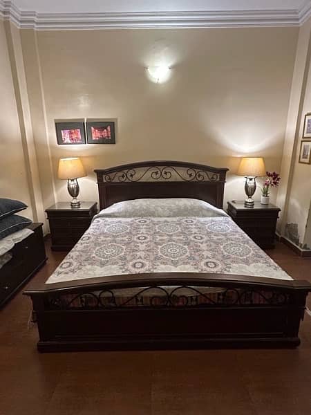 King Size Bed (Wodden & Iron), Side Tables (2) & Dressing Table 1