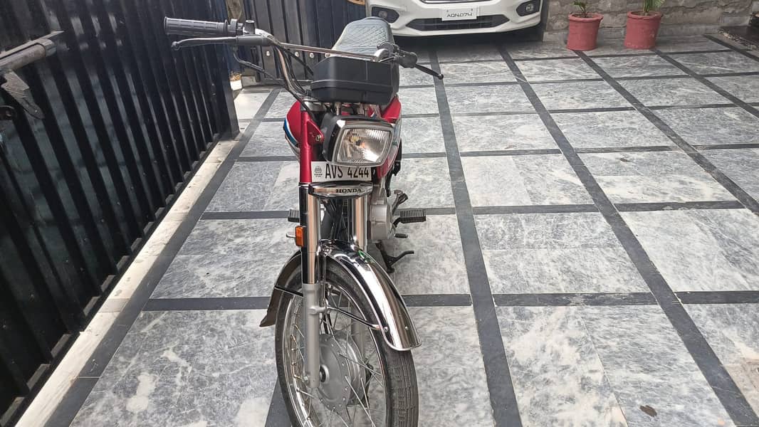 Honda CG 125 2024 3