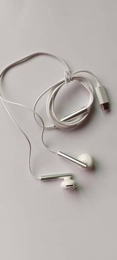 Type-C Wired Earphones for Huawei Phones"