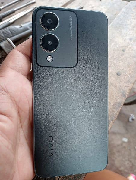 Vivo y17s 0