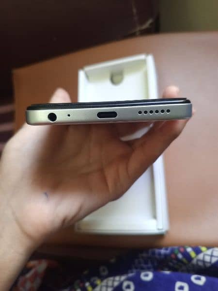 Tecno spark 10 with box 2