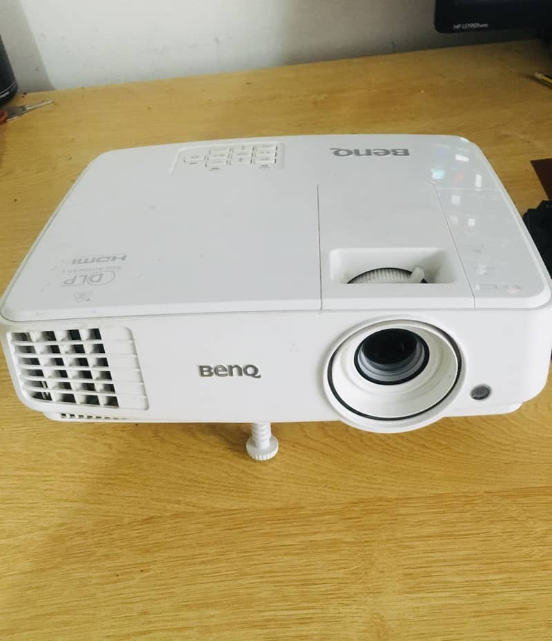 BenQ MS524 Multimedia Projector 1