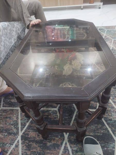 centre table for sale in mint condition 0