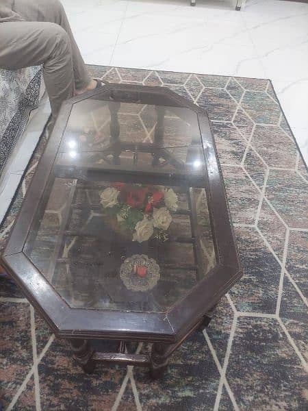 centre table for sale in mint condition 2