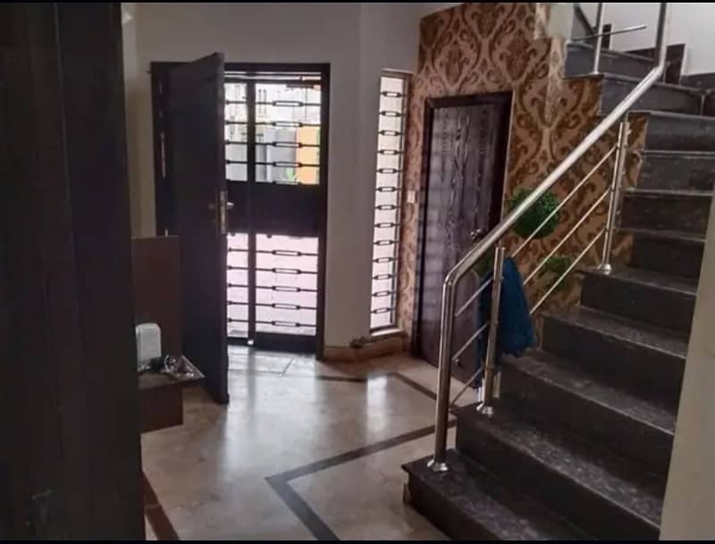 10 Marla House For Sale In Paragon City Lahore 2