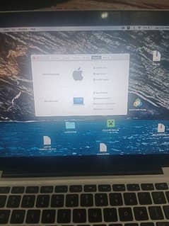 MacBook pro 2012 model 500 gb with graphics