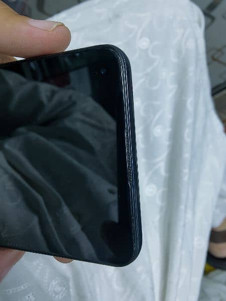 OnePlus 9 12/256 in 9/10 condition with line in screen 7