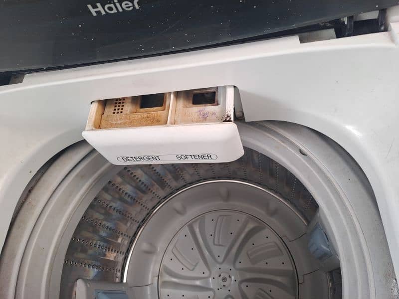 12 KG HAIER FUKLY AUTOMATIC WASHER WITH DRYER 2