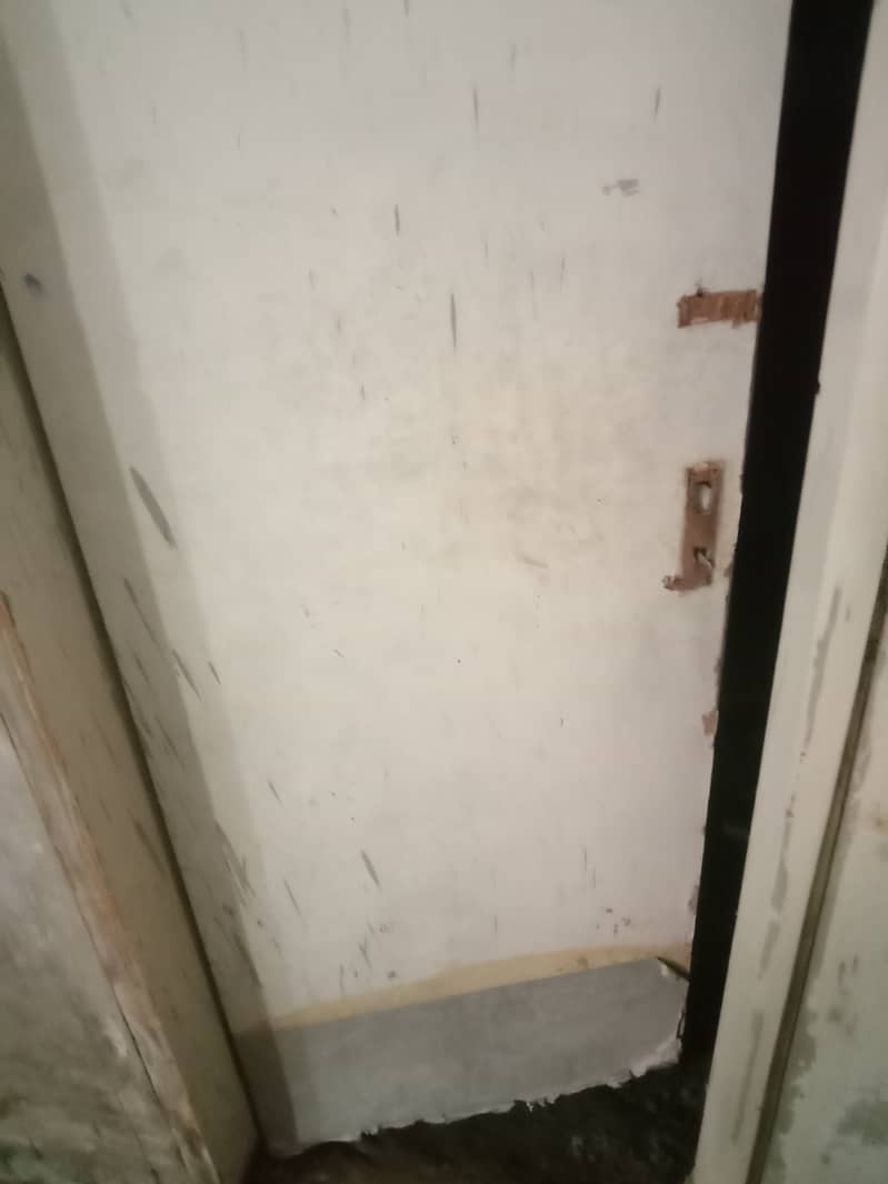 Used wooden doors 1