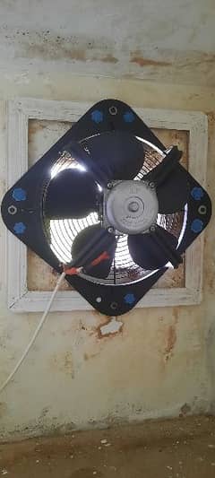 Brand New Exhaust Fan 10" in fine condition for SALE