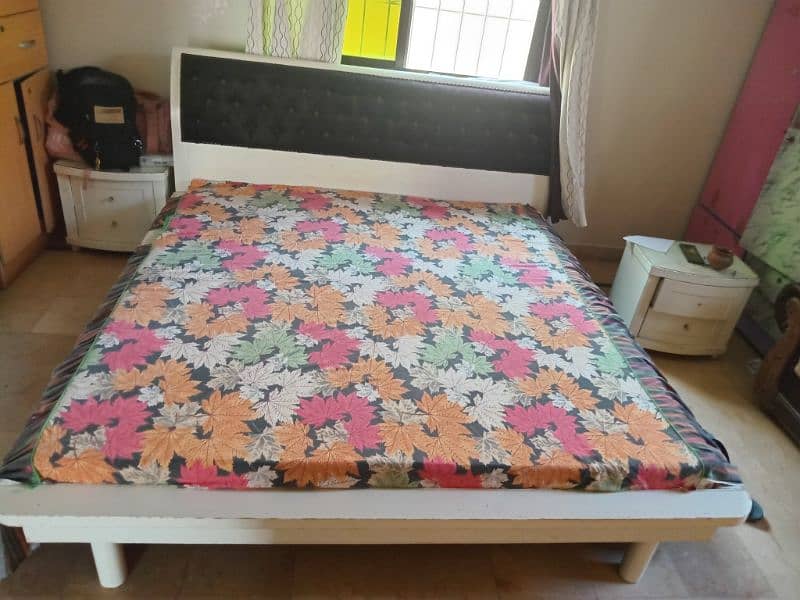 Bed Set with Side Tables, Dressing and TV console 1