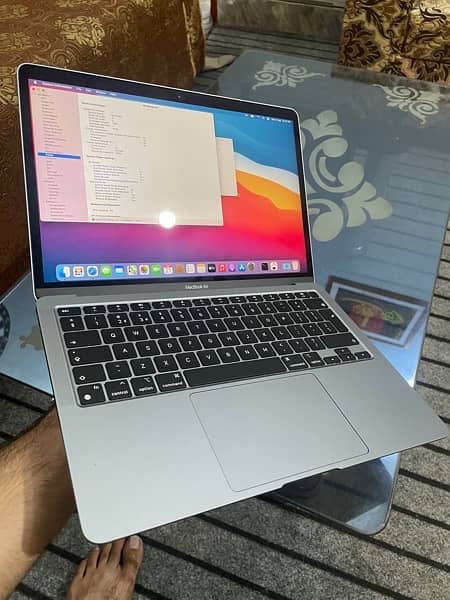 Macbook Air m1 2020, 8gb/256gb 5