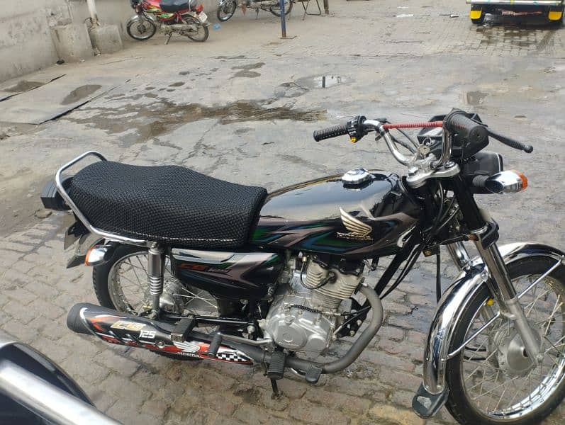 Brand New HONDA 125 Excellent Condition With All Docuements 5