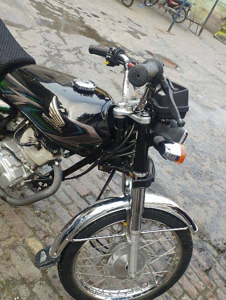 Brand New HONDA 125 Excellent Condition With All Docuements 8