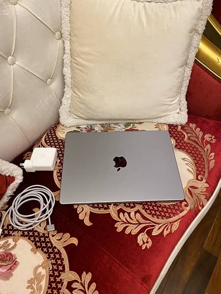 MacBook Pro M3 14inch  (warranty till 2025) 1