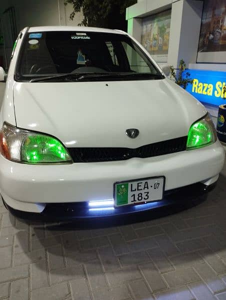 Toyota Platz 2001 2