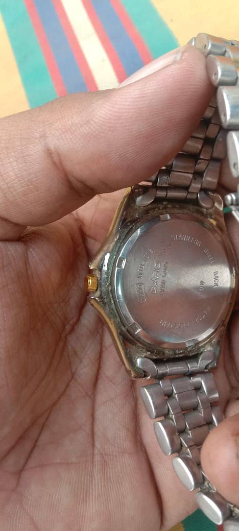 used man watch avaialable 4