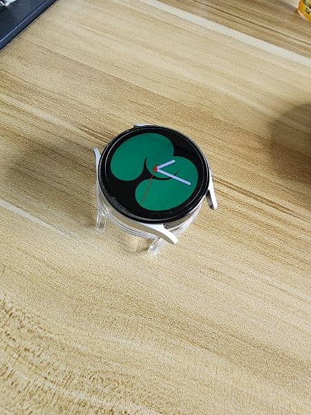 Samsung Galaxy watch 5 44mm 10/10 silver colour 0