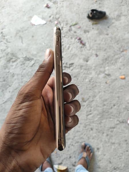 iphone xs non PTA 5