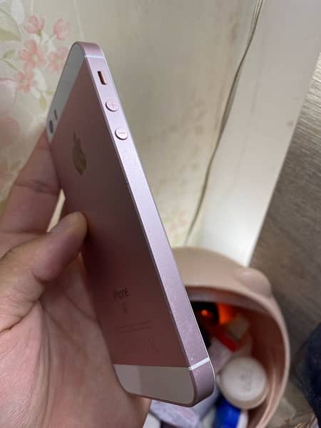 iphone se 16gb pta approved 4